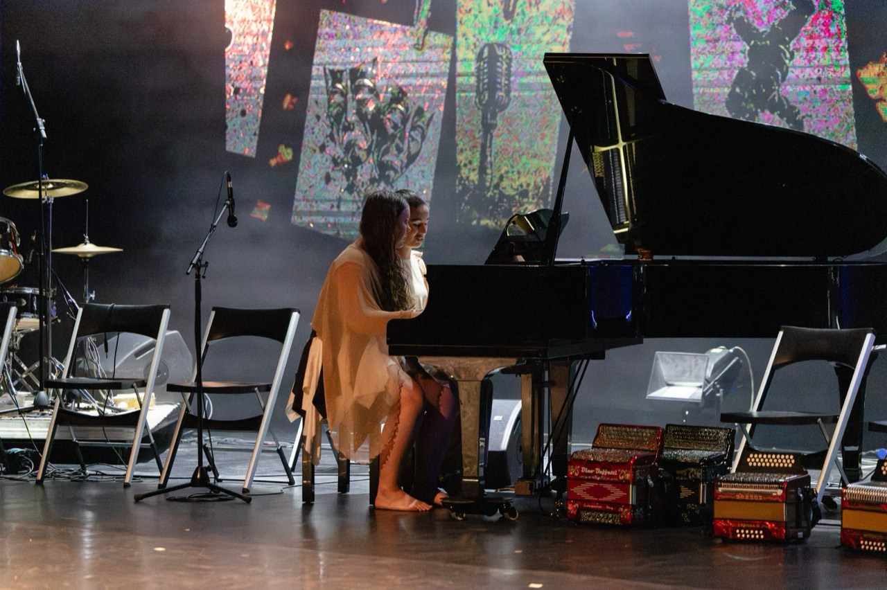 Piano — apresentação em palco